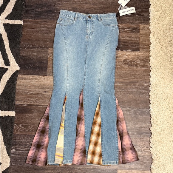 NWT BDG Light Blue Denim Skirt with Plaid Lining - Picture 6 of 6